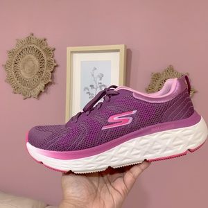 Size 8 Women's SKECHERS Max Cushioning
